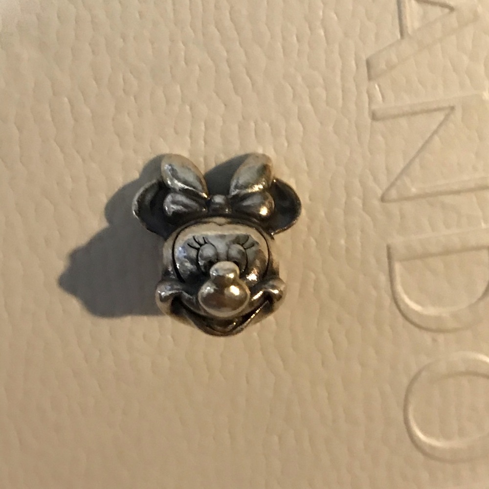 Disney Minnie Mouse Charm